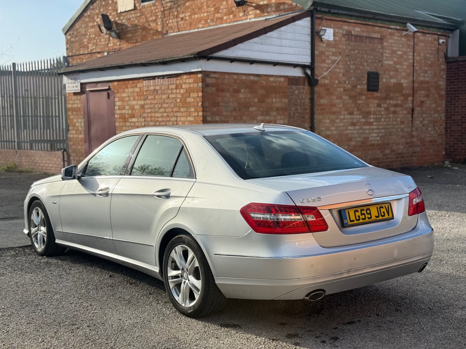 Used Mercedes-Benz E Class 2009 for sale - 78070731: Photo 8