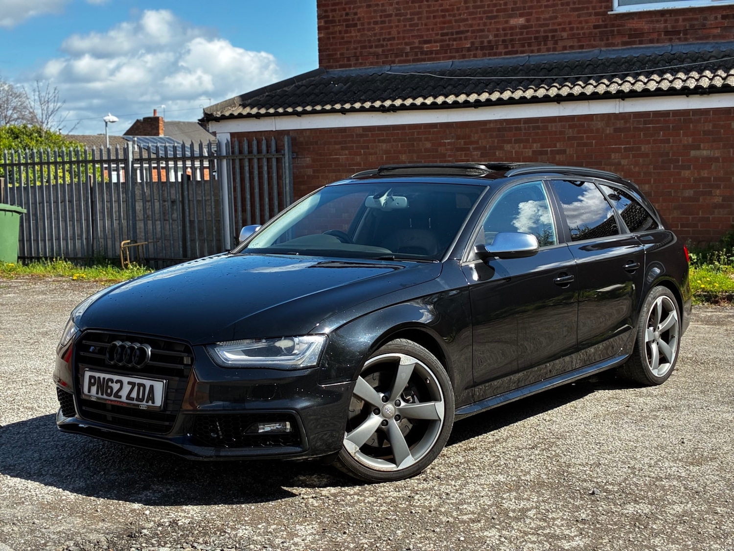 Used Audi A4 2012 for sale - 78210472: Photo 2