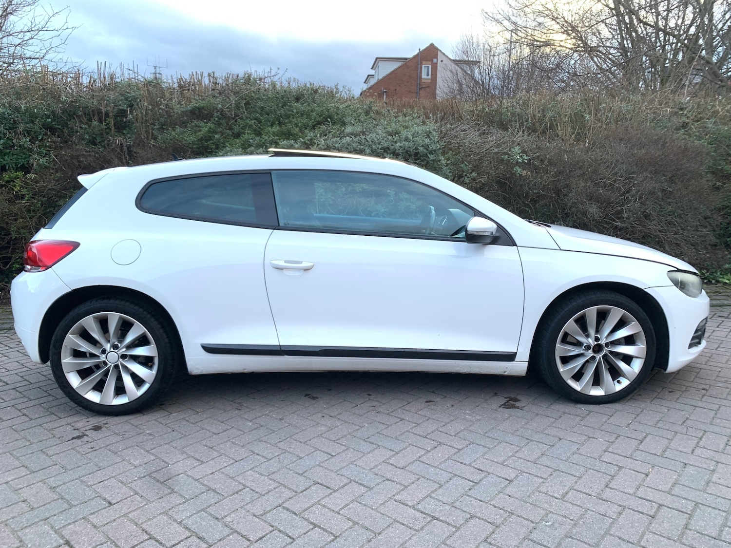 Used Volkswagen Scirocco 2008 for sale - 77722505: Photo 2