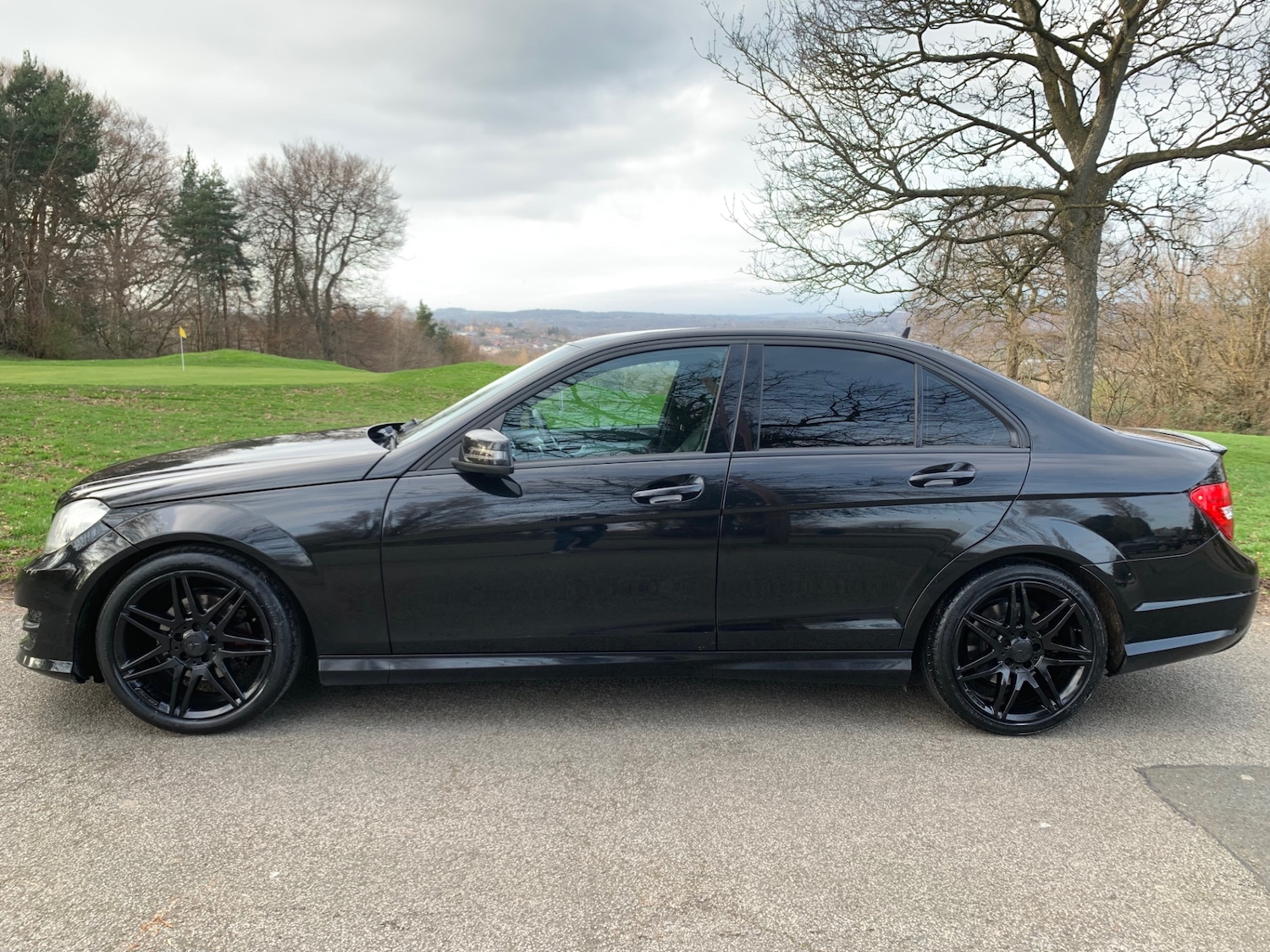 Used Mercedes-Benz C Class 2013 for sale - 77977347: Photo 2