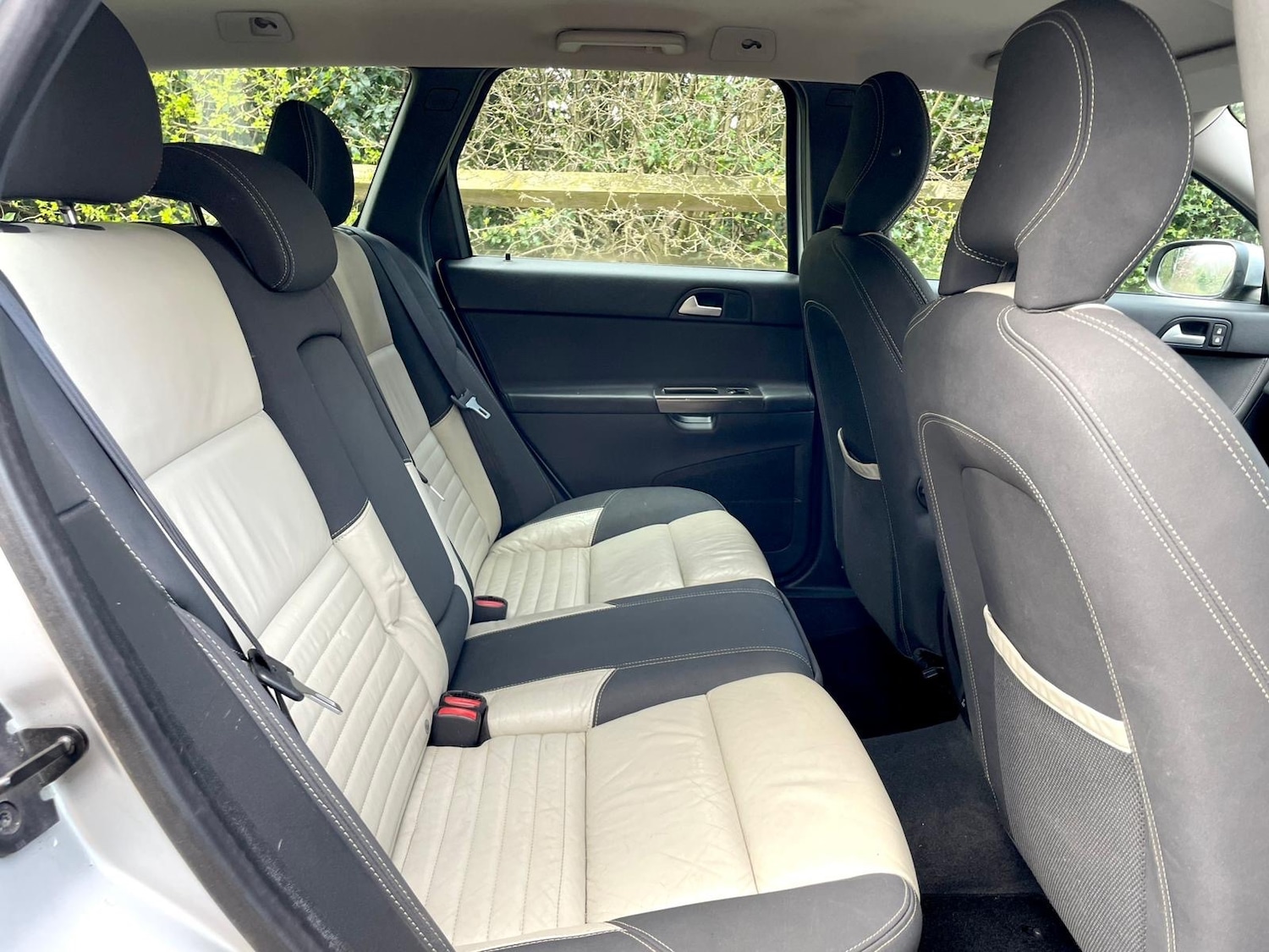 Used Volvo V50 2009 for sale - 78071709: Photo 11