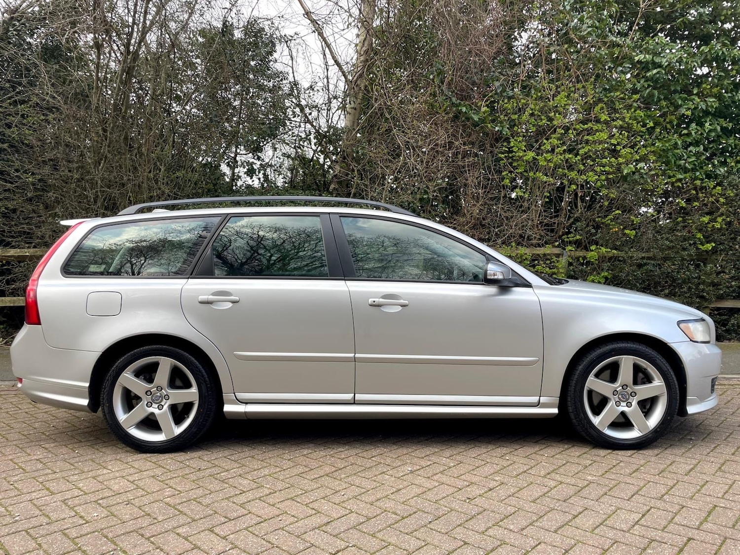 Used Volvo V50 2009 for sale - 78071709: Photo 2