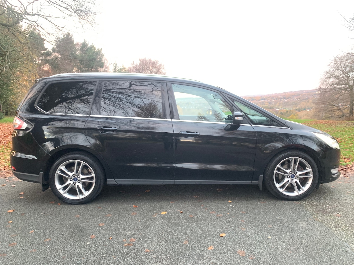 Used Ford Galaxy 2017 for sale - 76707411: Photo 2