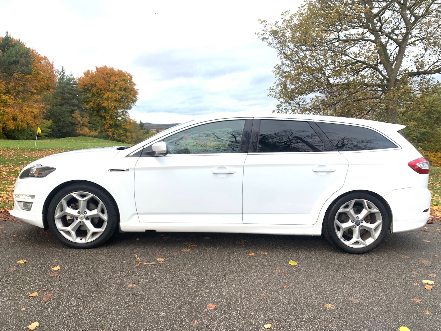 Used Ford Mondeo 2012 for sale - 76707425: Photo 2