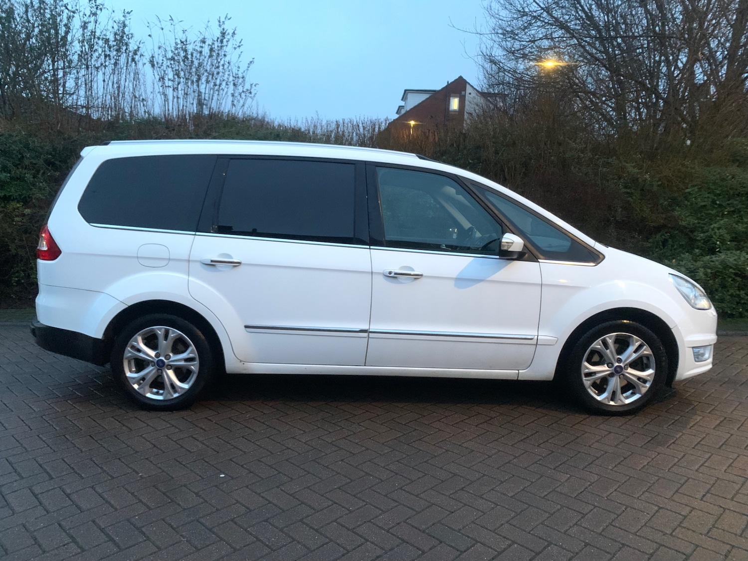 Used Ford Galaxy 2011 for sale - 77478312: Photo 2