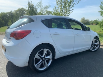 Used Vauxhall Astra 2014 for sale - 77055582: Photo