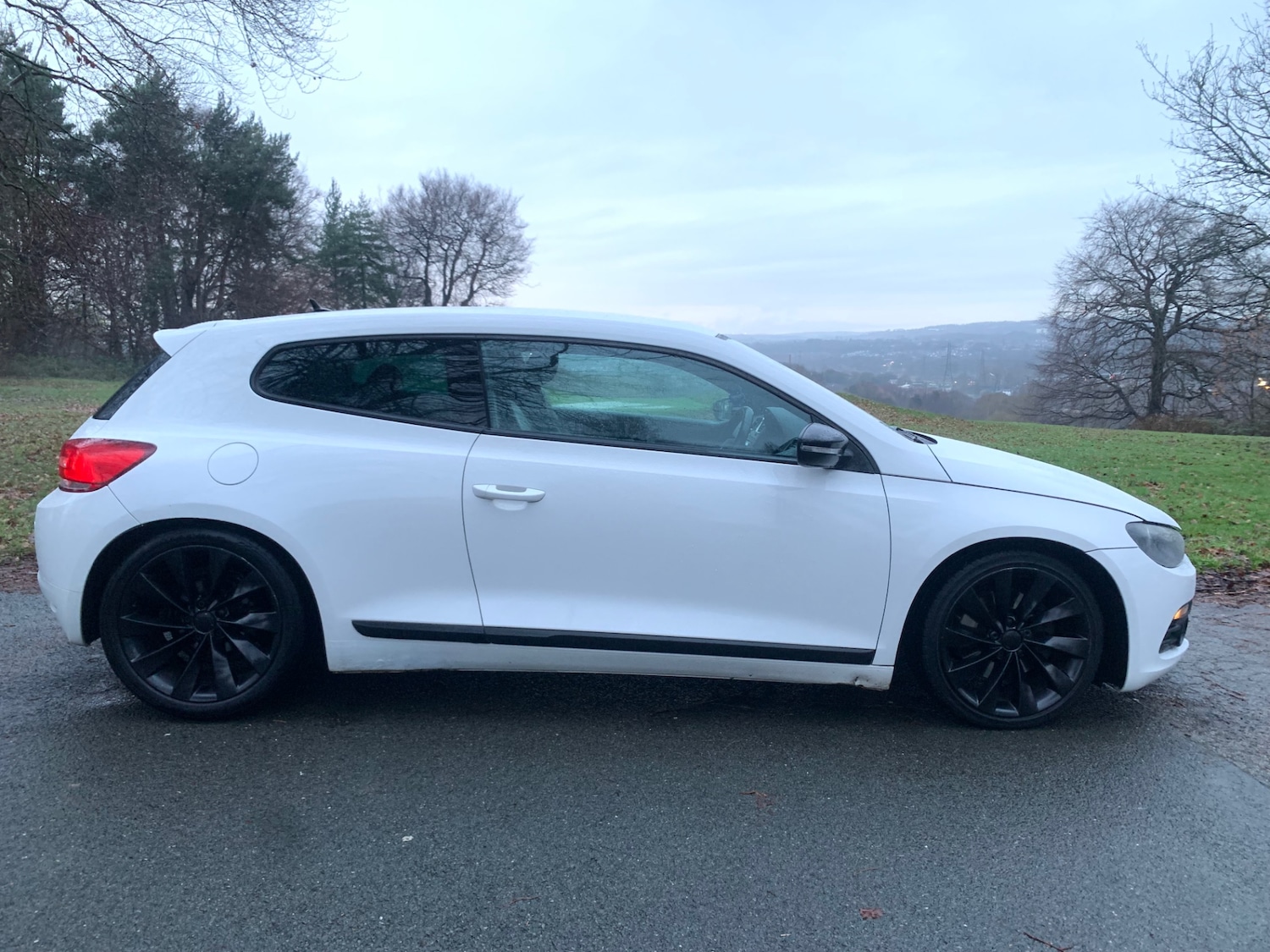 Used Volkswagen Scirocco 2009 for sale - 76949406: Photo 2