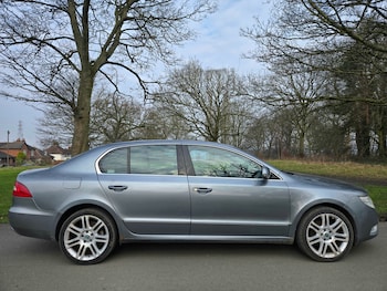 Used Skoda Superb 2009 for sale - 75413205: Photo