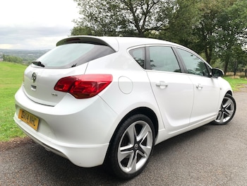 Vauxhall Astra feature image 3