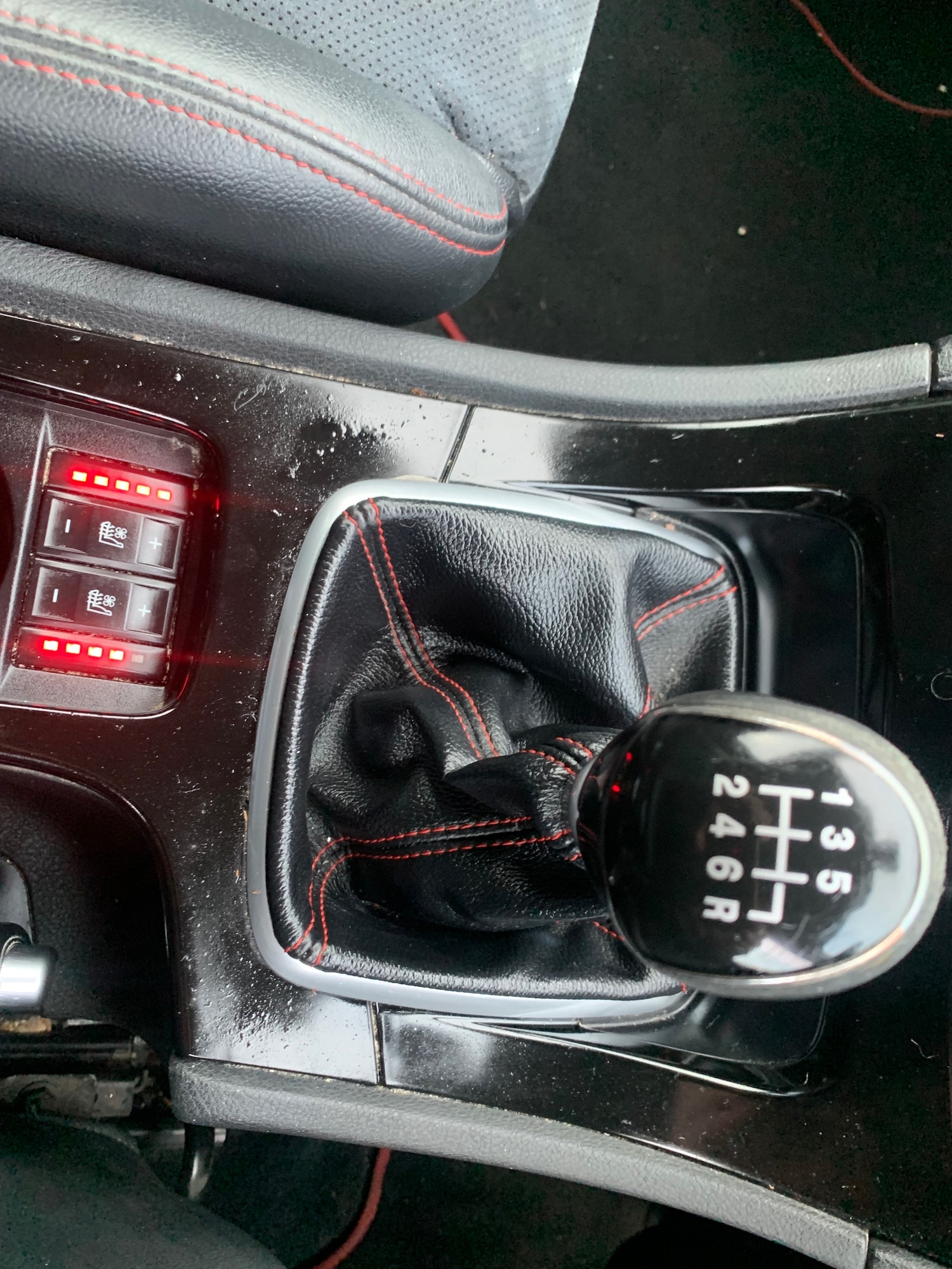 Used Ford Mondeo 2012 for sale - 76848768: Photo 16