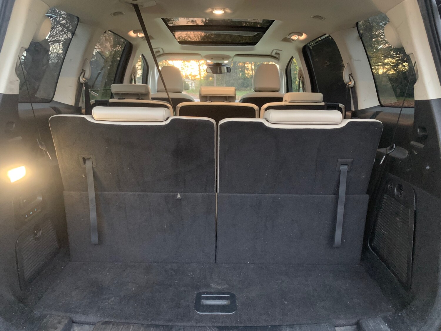 Used Ford Galaxy 2017 for sale - 76941124: Photo 15