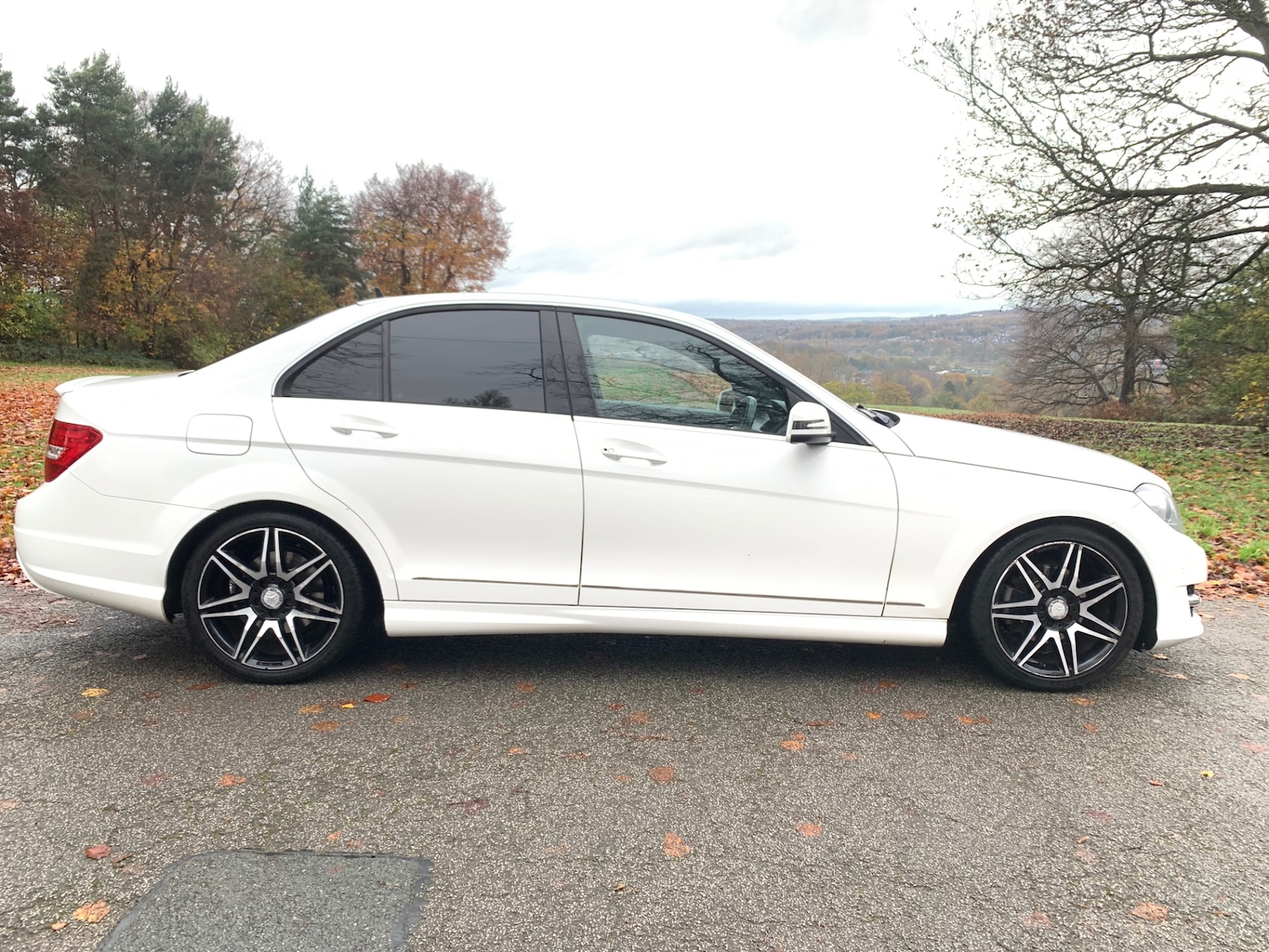 Used Mercedes-Benz C Class 2013 for sale - 76560866: Photo 2