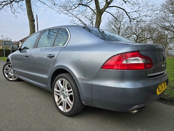 Used Skoda Superb 2009 for sale - 75994131: Photo