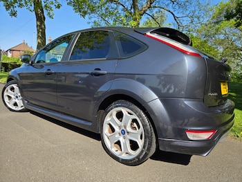 Used Ford Focus 2010 for sale - 75615486: Photo