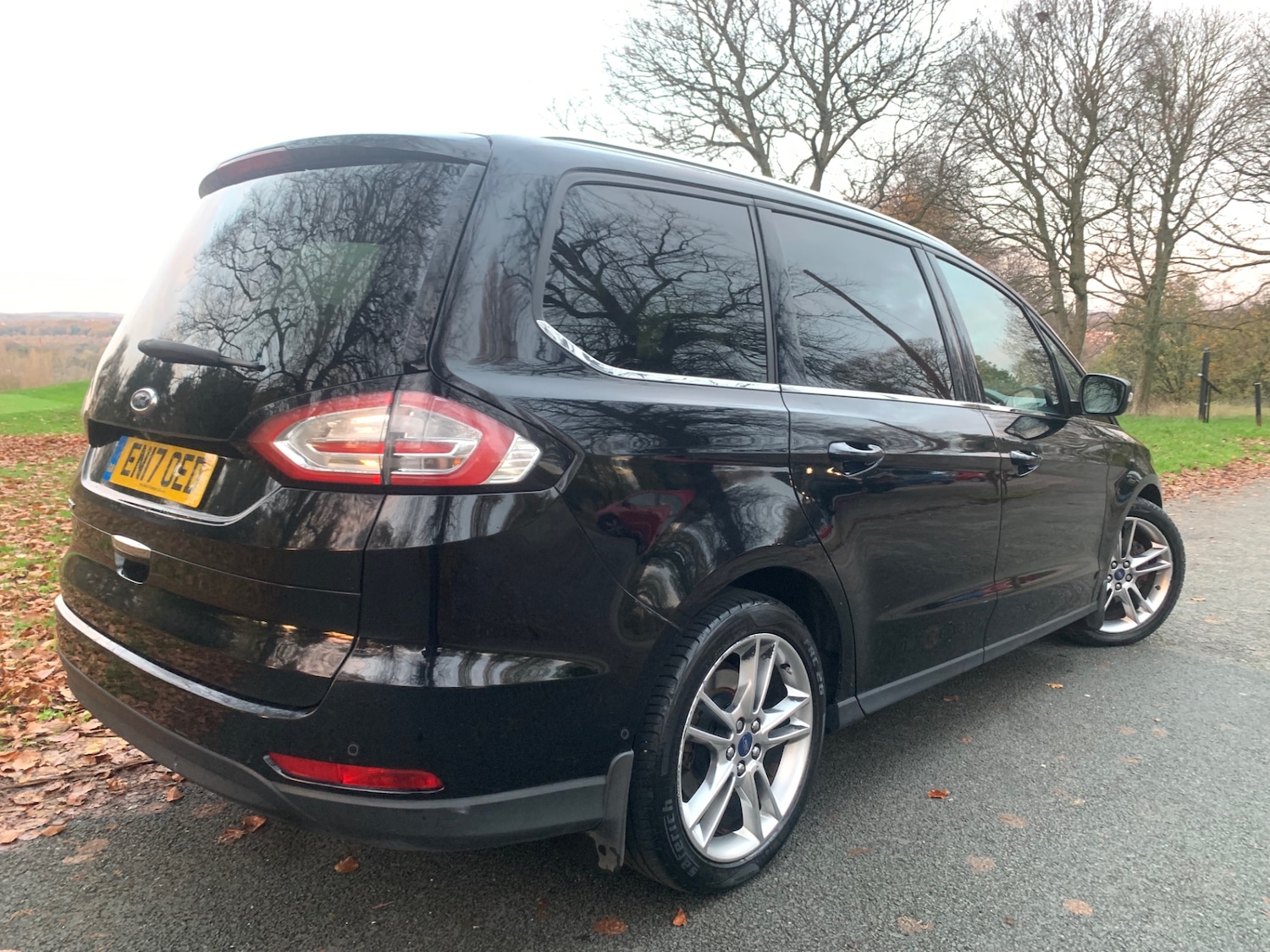 Used Ford Galaxy 2017 for sale - 76597509: Photo 3
