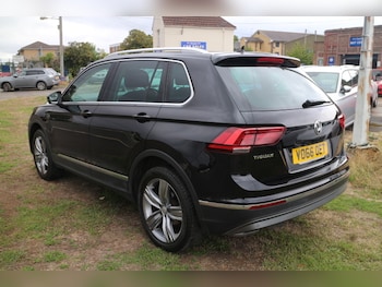 Used Volkswagen Tiguan 2016 for sale - 75936738: Photo