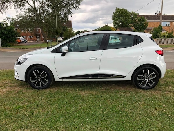 Used Renault Clio 2019 for sale - 74985946: Photo 4