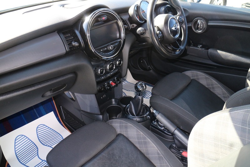 Used MINI Hatch 2017 for sale - 78056815: Photo 5