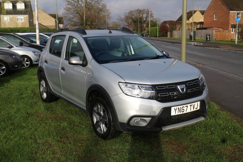 Used Dacia Sandero Stepway 2017 for sale - 76924088: Photo 1