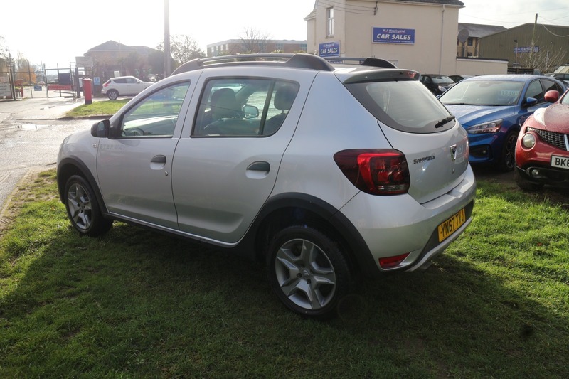 Used Dacia Sandero Stepway 2017 for sale - 76924088: Photo 3