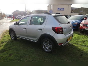Used Dacia Sandero Stepway 2017 for sale - 76924088: Photo