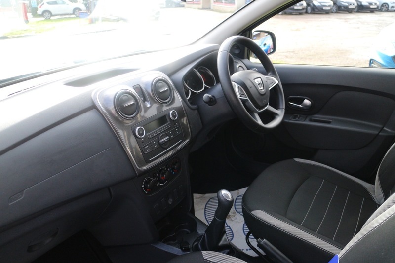 Used Dacia Sandero Stepway 2017 for sale - 76924088: Photo 5