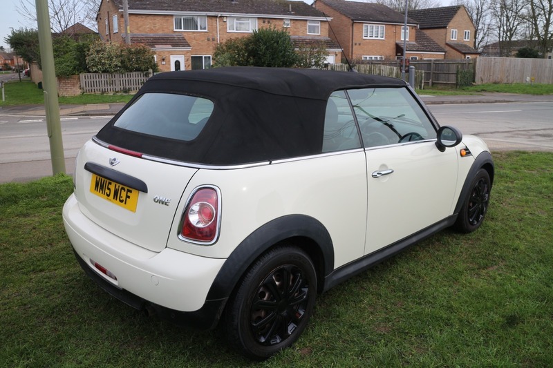 Used MINI Convertible 2015 for sale - 77584194: Photo 4