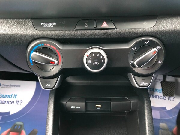 Used Kia Stonic 2022 for sale - 74118342: Photo 19