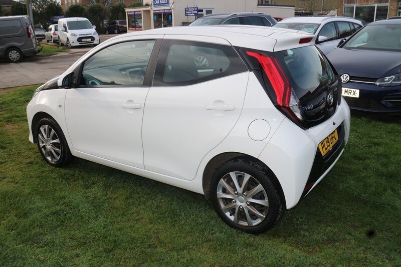 Used Toyota AYGO 2019 for sale - 77821782: Photo 3