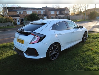 Used Honda Civic 2017 for sale - 76655602: Photo