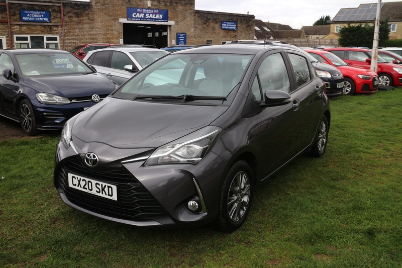 Used Toyota Yaris 2020 for sale - 77655925: Photo 2