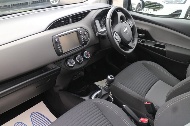 Used Toyota Yaris 2020 for sale - 77655925: Photo 5