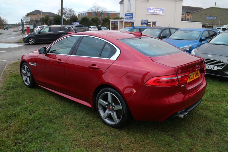 Used Jaguar XE 2017 for sale - 77264154: Photo 3