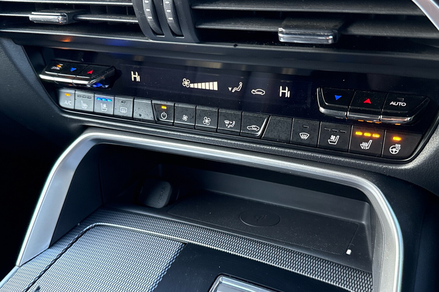 Used Mazda CX-60 2023 for sale - 77018175: Photo 22