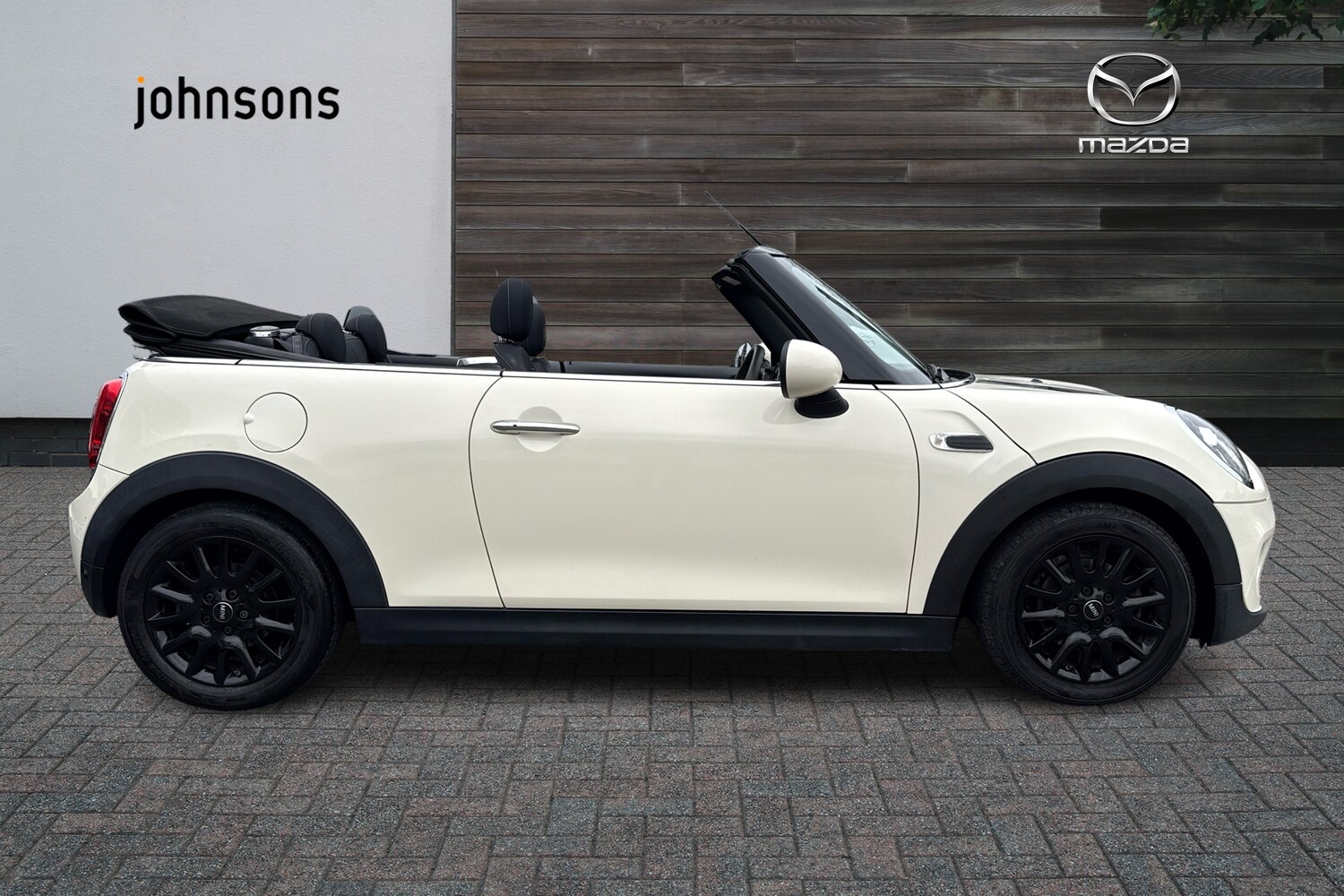 Used MINI Convertible 2018 for sale - 78158913: Photo 8