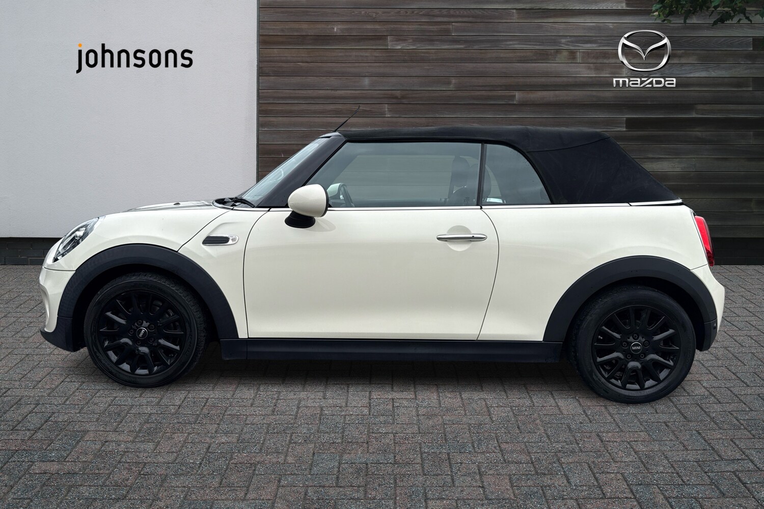 Used MINI Convertible 2018 for sale - 78158913: Photo 9