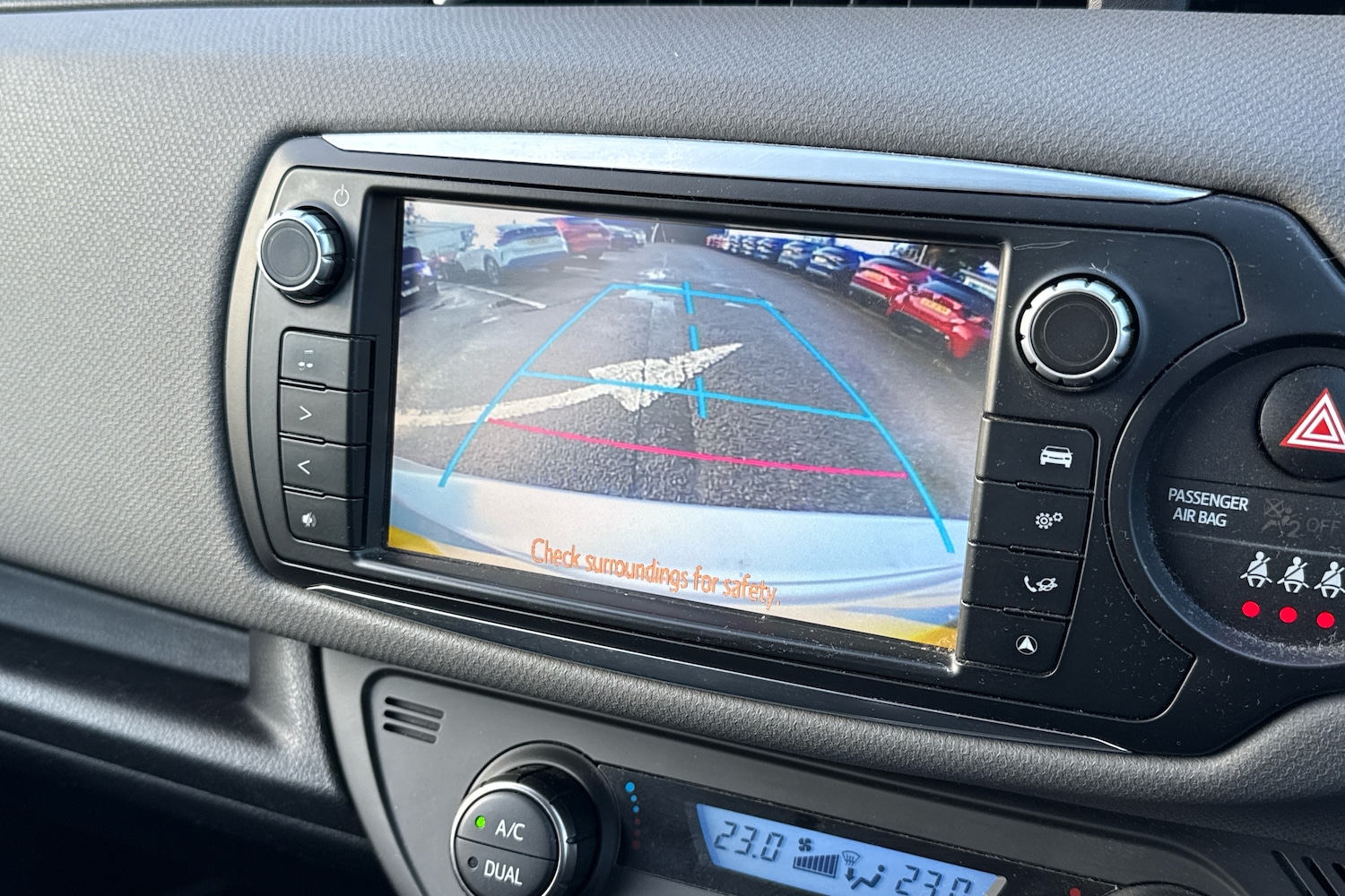 Used Toyota Yaris 2017 for sale - 77110327: Photo 17