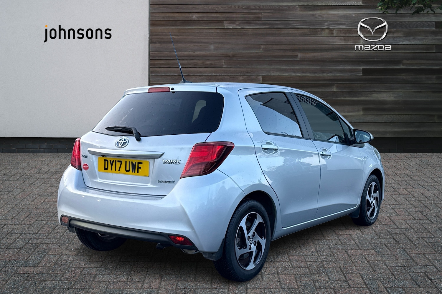 Used Toyota Yaris 2017 for sale - 77110327: Photo 5