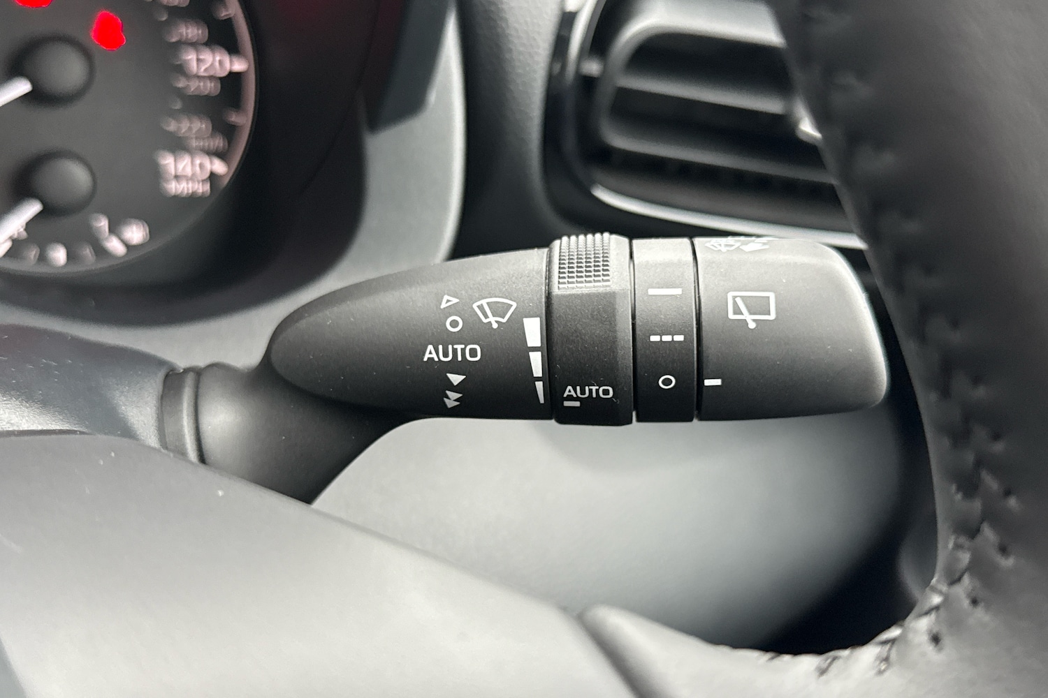 Used Mazda Mazda2 HYBRID 2025 for sale - 77024173: Photo 25