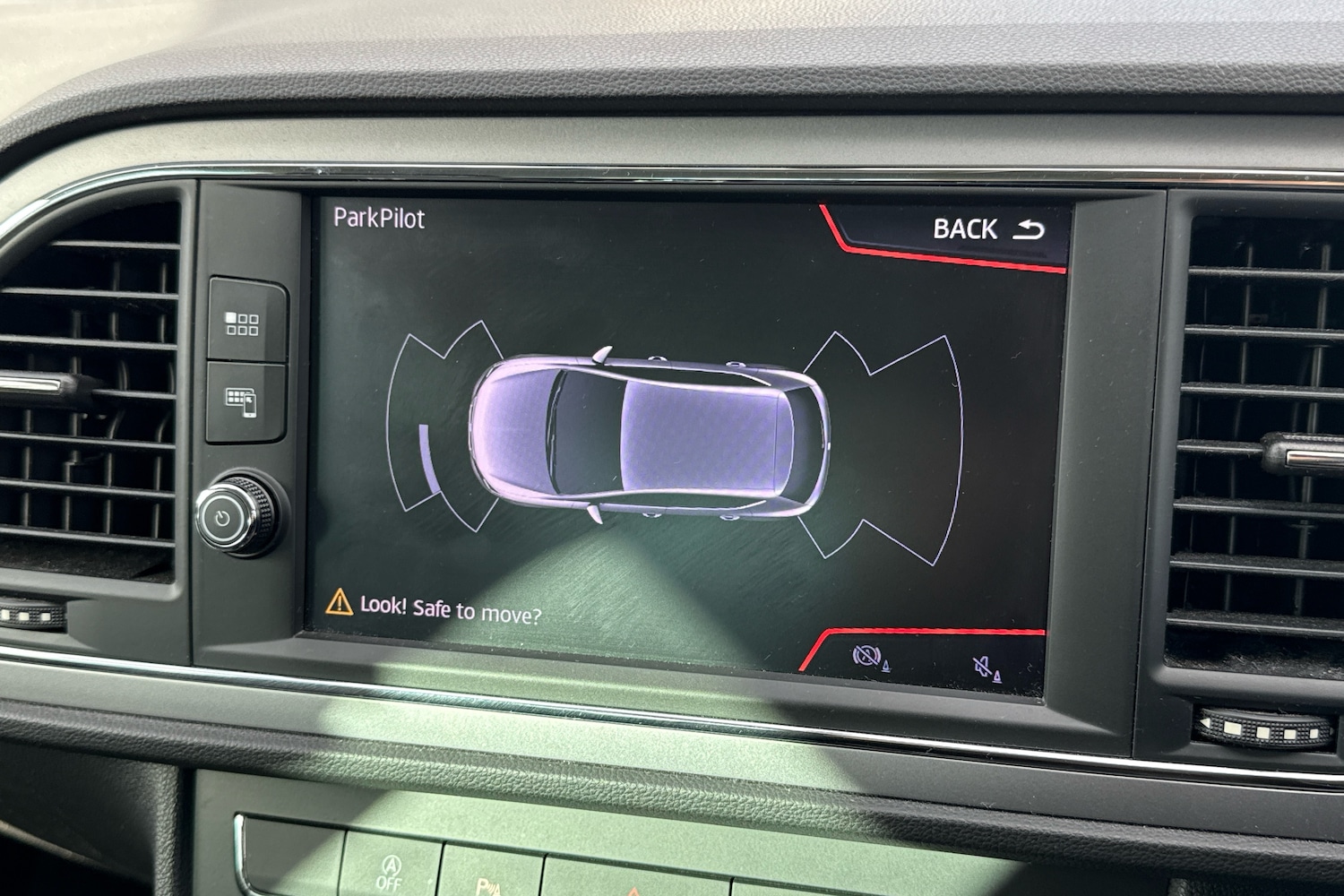 Used SEAT Leon 2019 for sale - 76851111: Photo 16