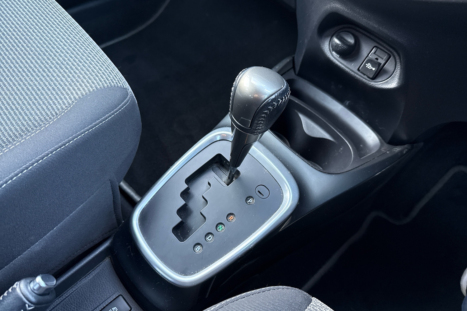 Used Toyota Yaris 2017 for sale - 77067602: Photo 14