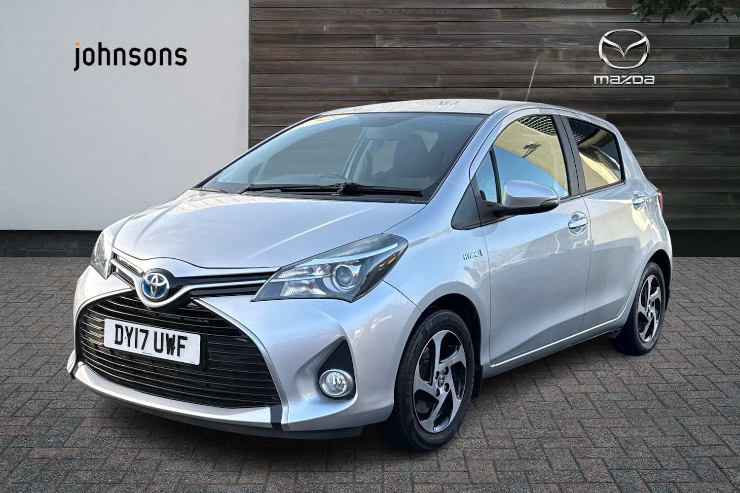 Used Toyota Yaris 2017 for sale - 77067602: Photo 4