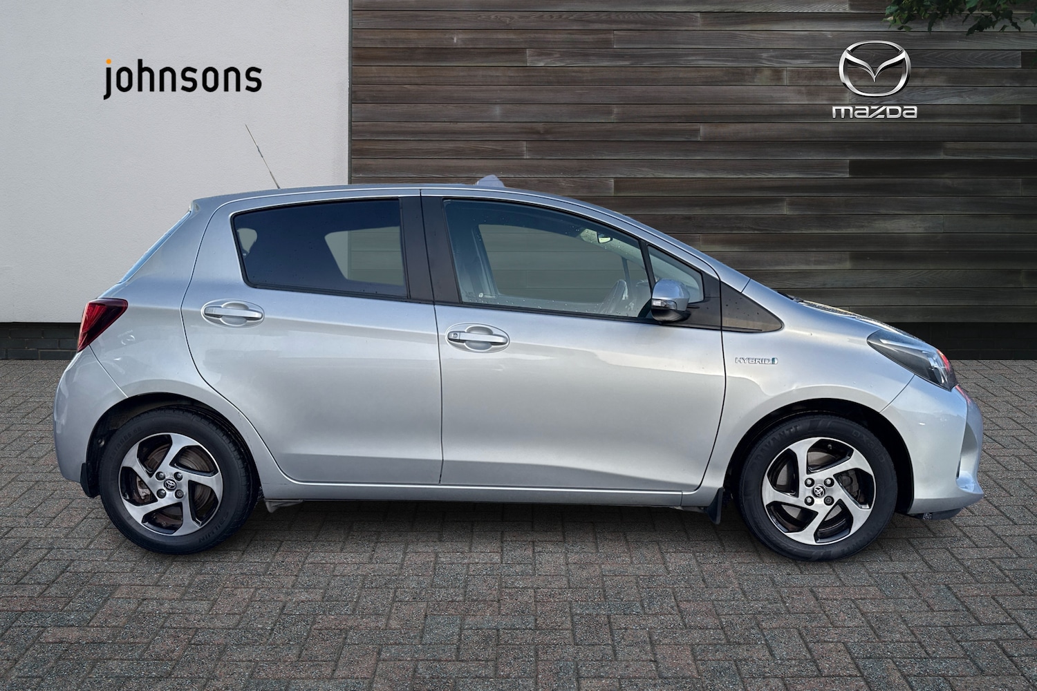 Used Toyota Yaris 2017 for sale - 77067602: Photo 8