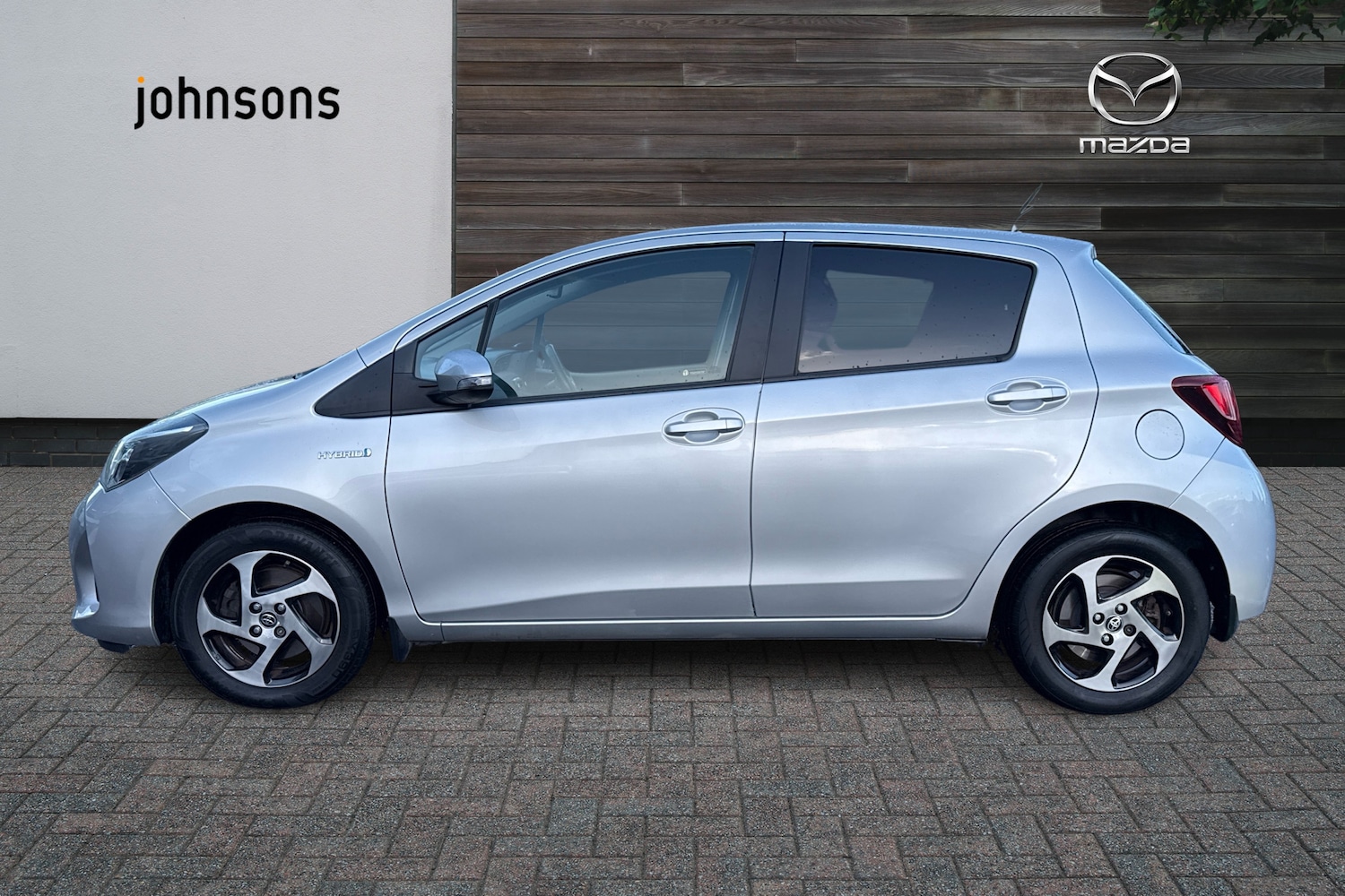 Used Toyota Yaris 2017 for sale - 77067602: Photo 9