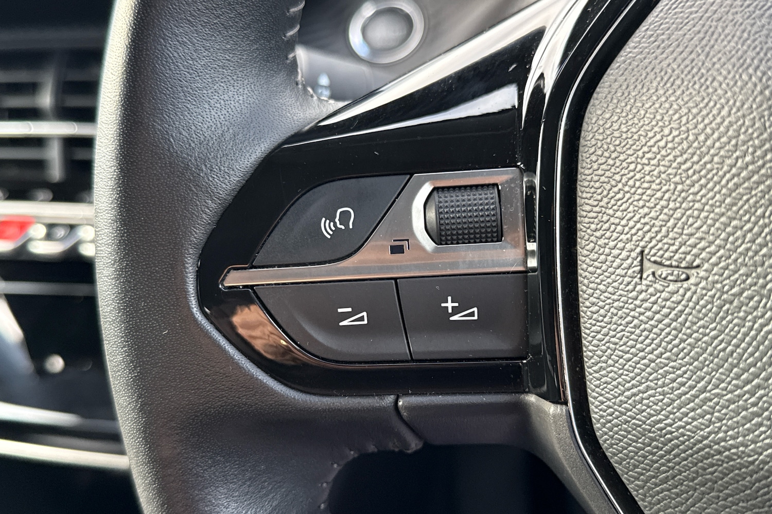 Used Peugeot 208 2020 for sale - 76680802: Photo 25