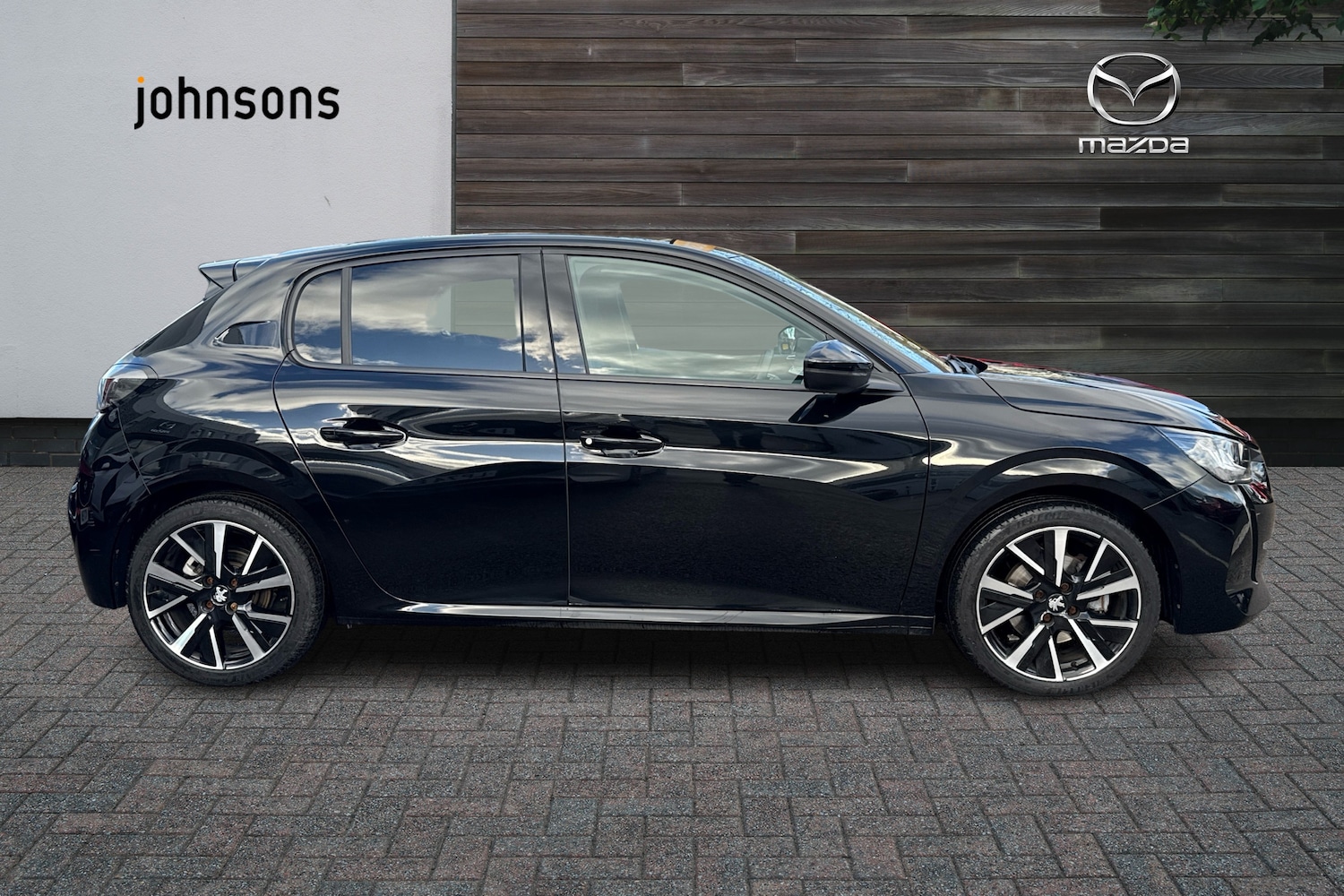 Used Peugeot 208 2020 for sale - 76680802: Photo 8