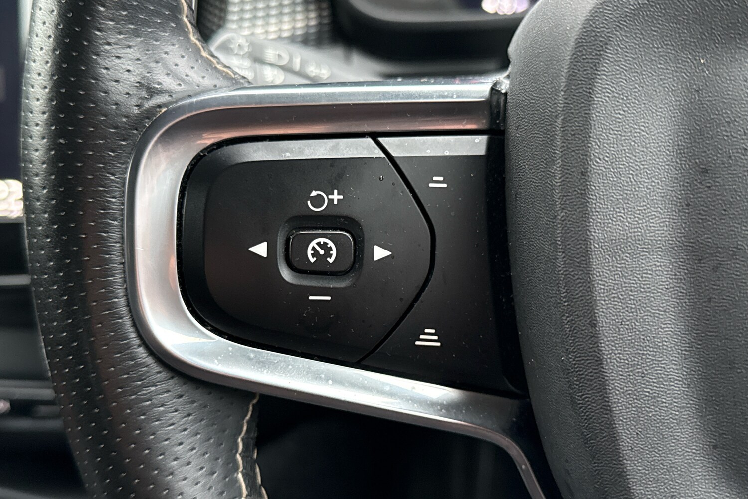 Used Volvo XC40 2020 for sale - 77293058: Photo 25