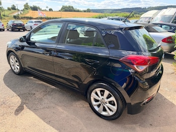 Used Hyundai i20 2015 for sale - 79345212: Photo