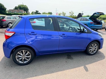 Used Toyota Yaris 2018 for sale - 79345168: Photo