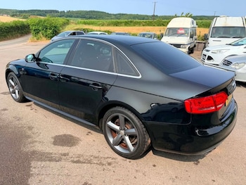 Used Audi A4 2010 for sale - 79345159: Photo
